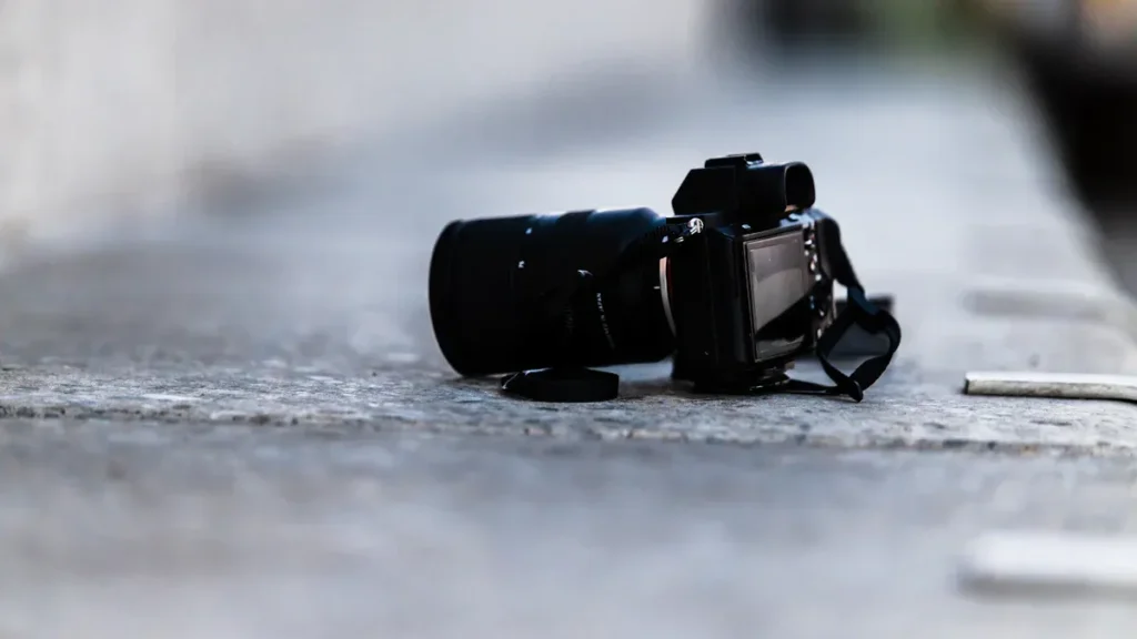 Cinema Cameras Versus Mirrorless Cameras for Today’s Creators
