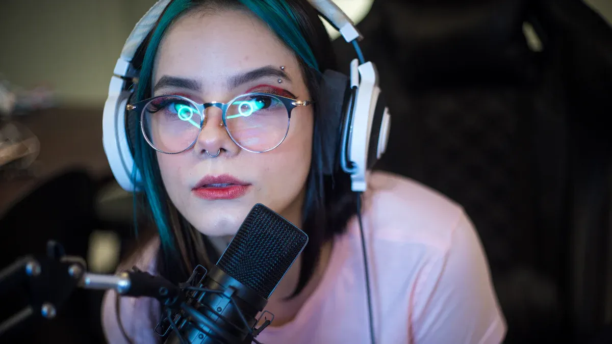 Live Video Streaming Made Easy for New Streamers